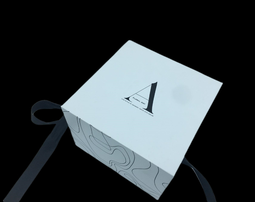 Threaded Ribbon Double Opening Half Fold Graffiti Christmas Gift Box Egg Packaging