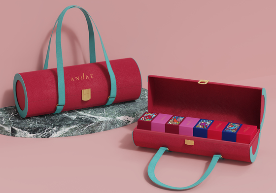 Good price Lengthened Ribbon Portable Handheld Garment Tote Shopping Bag Custom Printed online