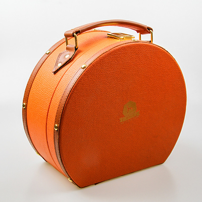 Good price China Factory Customized Design Unique Perfume Leather Jewellery Box For Gift Book online